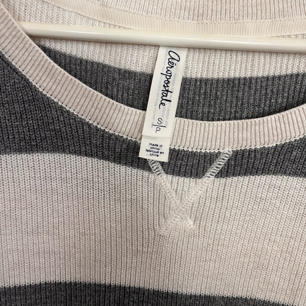 Aeropostale Striped Knit Top in Gray and Cream